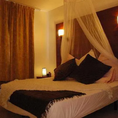 Hotel La Mirage 2*